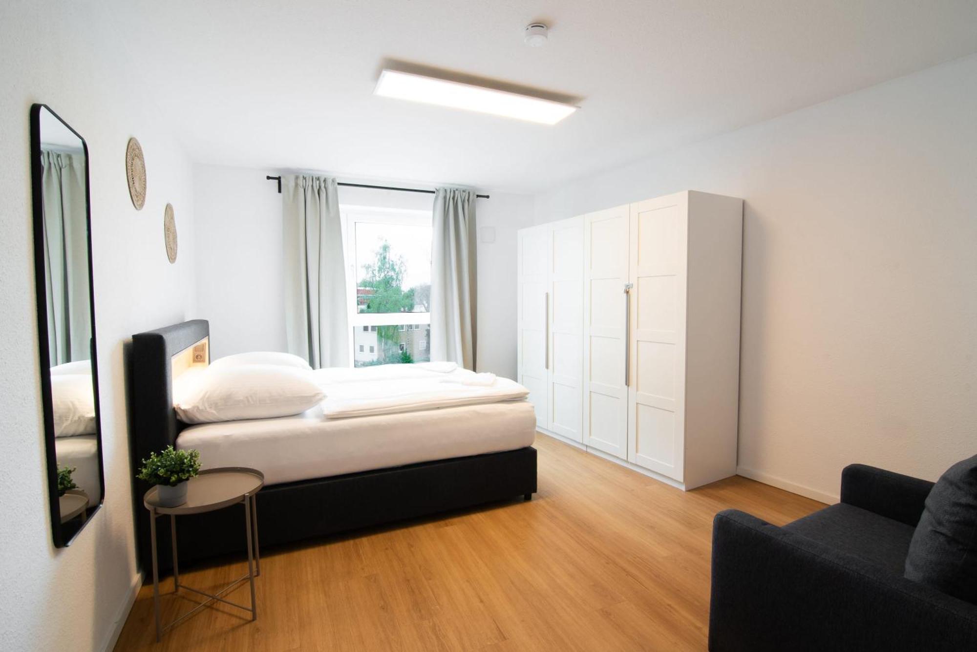 Central Apartment 4 Bedrooms For Up To 12 Guests Hamburg Exterior photo